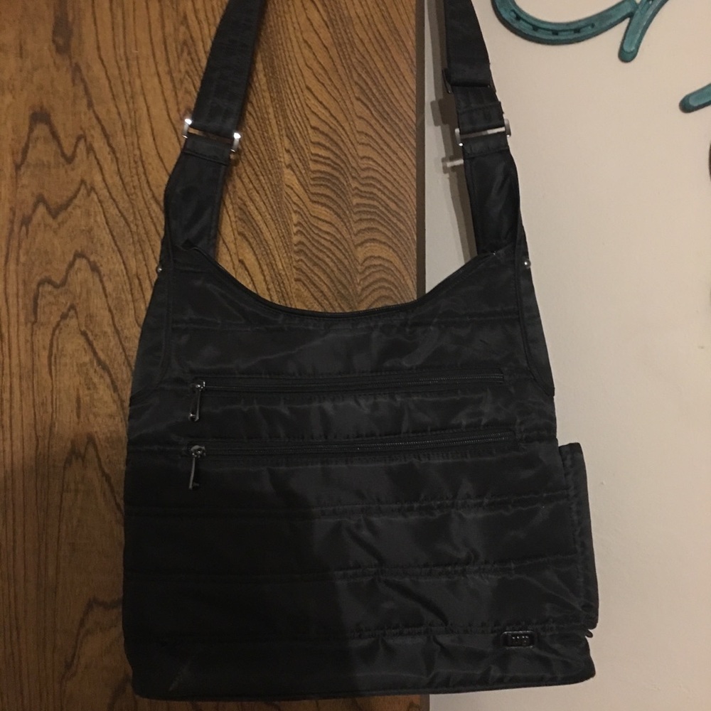 Lug cable car crossbody